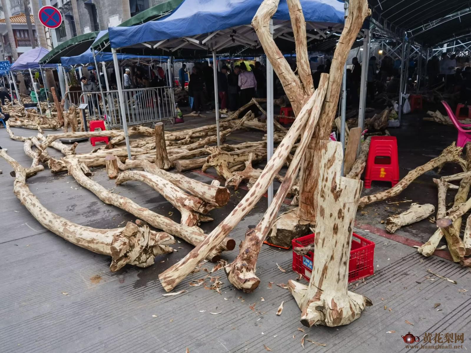 海南黄花梨市场上的海南黄花梨新料